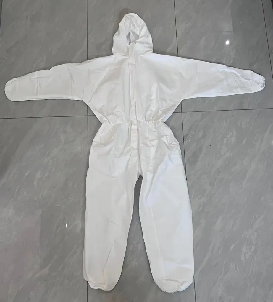 Combinaison jetable type 5B/6B – Protection imperméable contre les éclaboussures chimiques, respirante et légère, sans latex, parfait pour l'industrie pharmaceutique et la lutte contre les épidémies